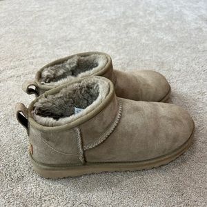 Ultra mini uggs